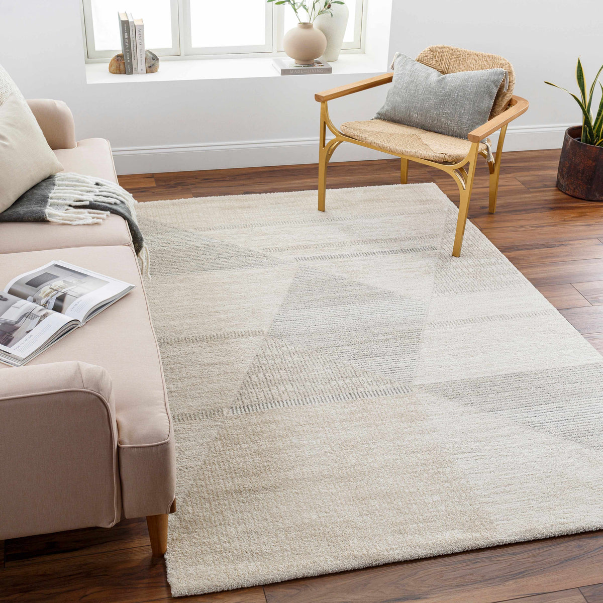 Chizu Geometric Neutral Luxe Rug