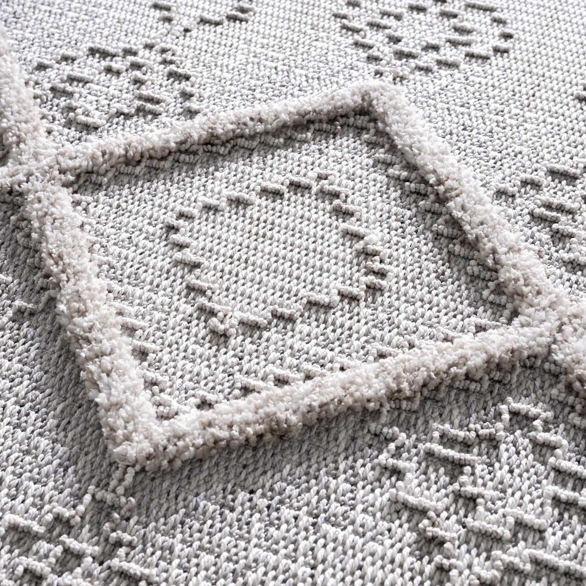 Amaga High-Low Rustic Rug