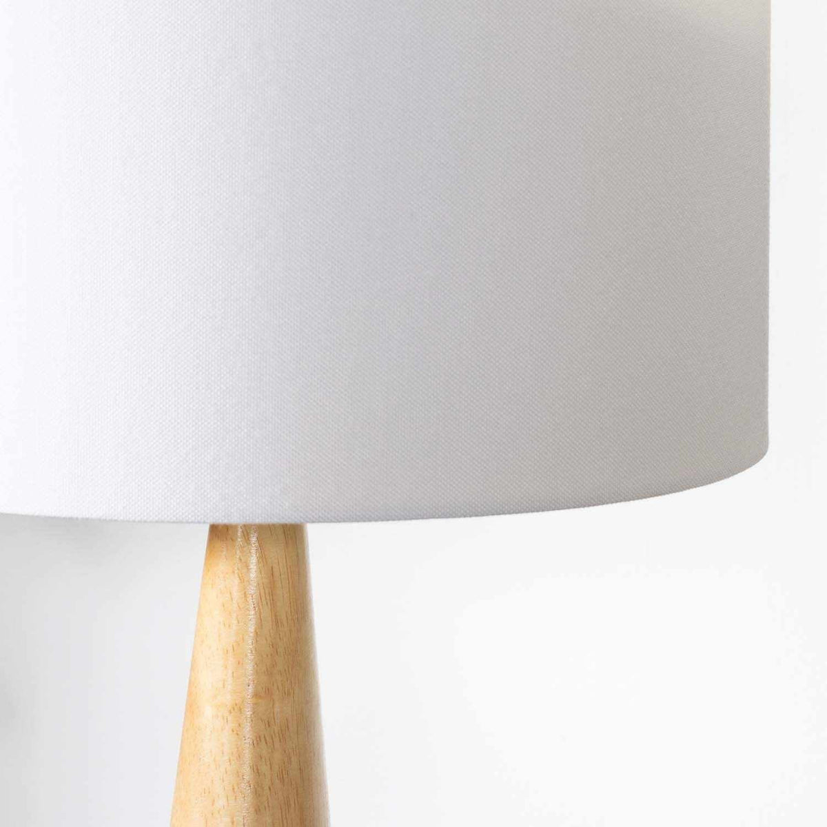 Baugo White Ceramic Table Lamp