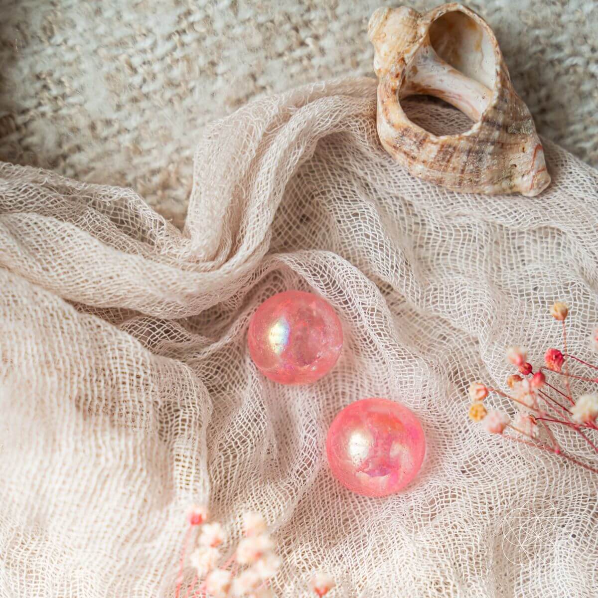 The Love Spheres (2 pcs)
